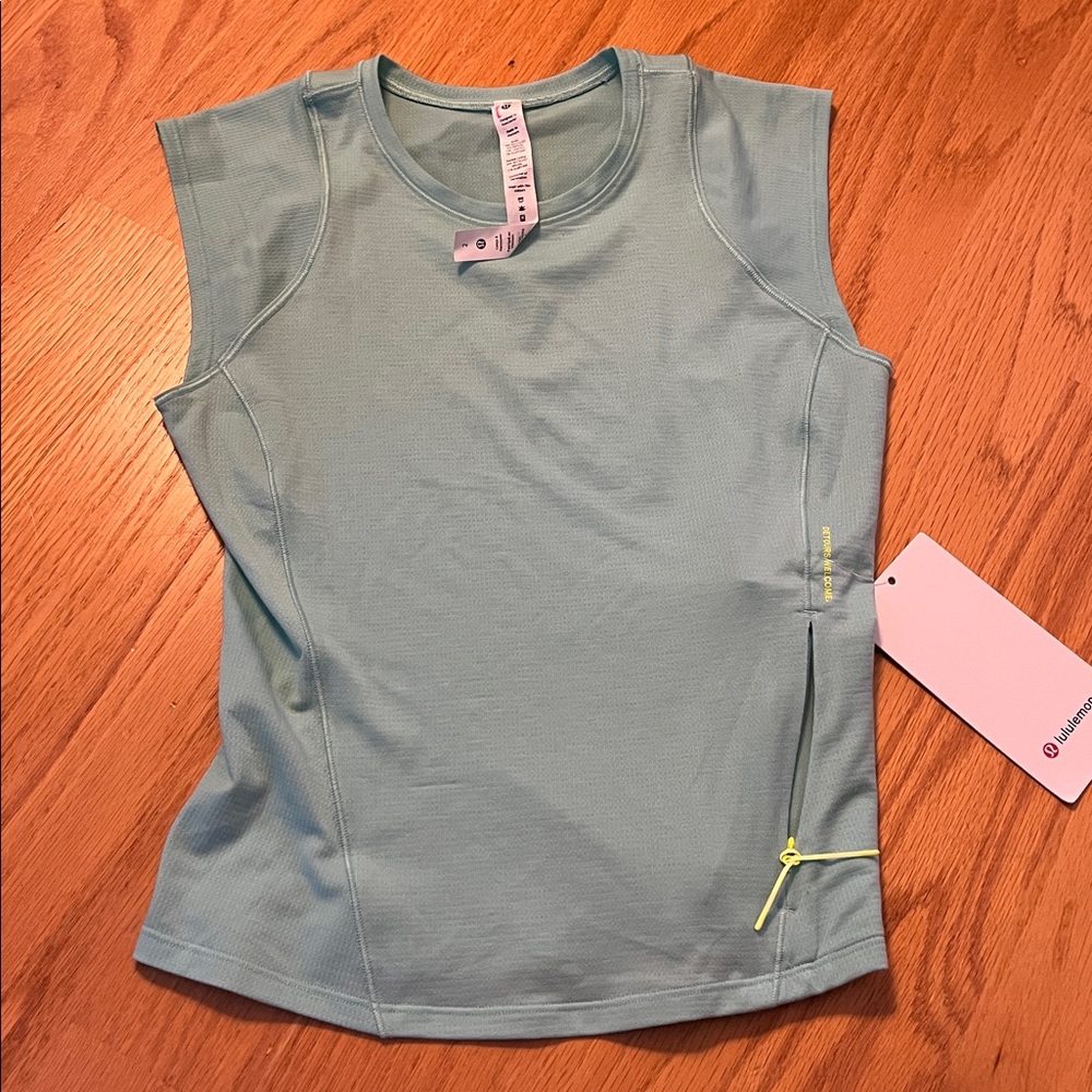 Lululemon Cap Sleeve Hiking tank light green NWT size 2